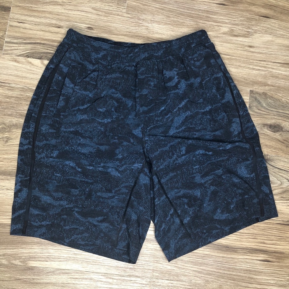 Lululemon Pacebreaker Short Sz Medium